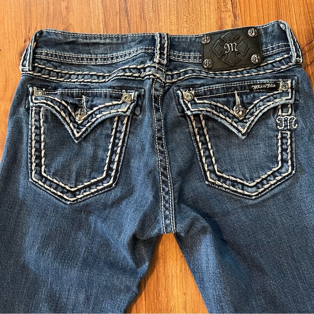 Miss Me jeans
Womens 
Size 28